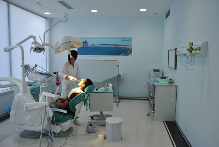 Turizmi dentar â€“ Shqiperia vend potencial me cmime 4-5 here me lire